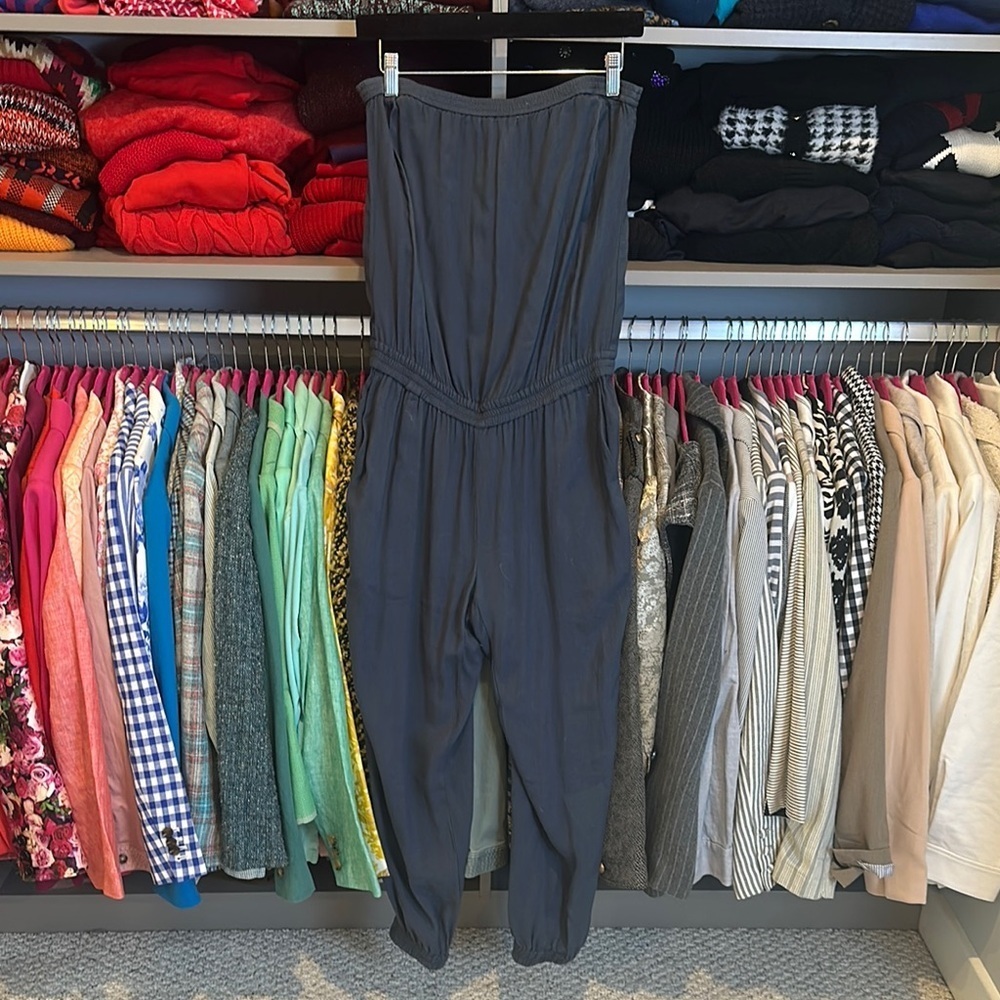 Talula navy 2 pocket strapless jogger style jumpsuit size M